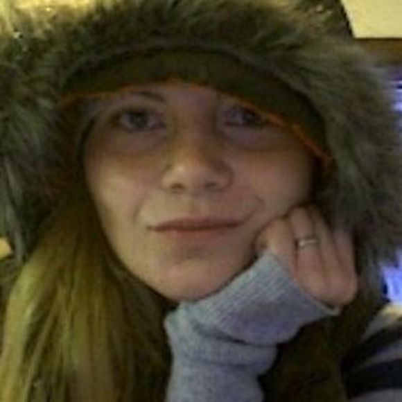 Meet your Posher, Danielle - Picture 1 of 1